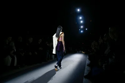 Look 16